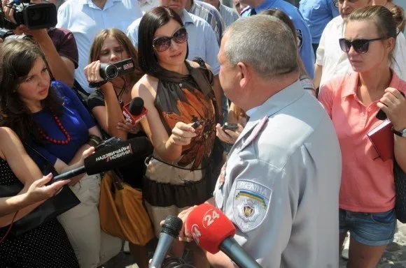 У Львові активісти вимагали кари для тих, хто бив людей на концерті Ані Лорак (Фоторепортаж) — фото 8