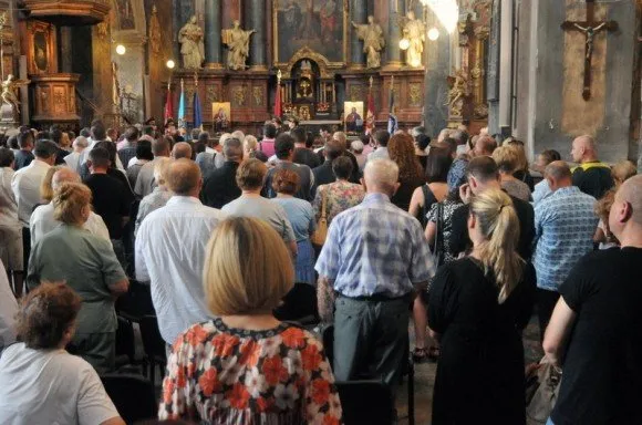 Львів попрощався з воїном Андрієм Родичем, який загинув в зоні АТО (Фоторепортаж) — фото 7