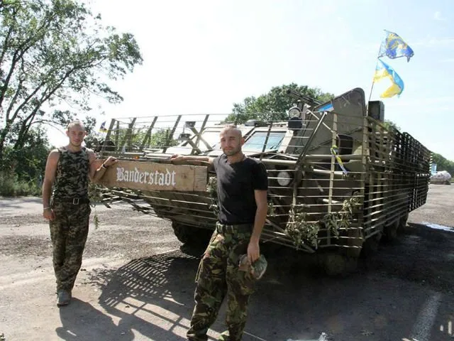 На одному з найскладніших блокпостів сил АТО на сході України замайорів прапор Львова (Фото) + (Відео) — фото 2