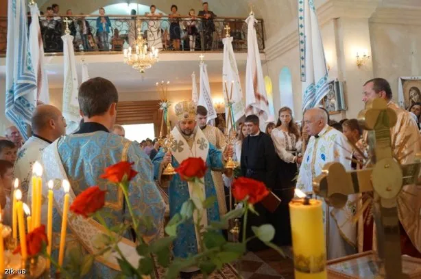 Свято Успення Пресвятої Богородиці молитвою за мир в Україні об’єднало Яворів та Харків (Фото) — фото 1
