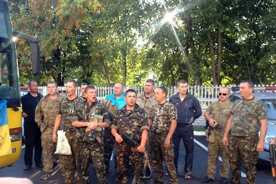У Львові зустріли своїх героїв з АТО (Фото) — фото 3