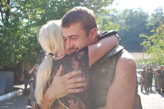 Додому повернулися на короткий відпочинок 62 бійці батальйону «Львів» (Фоторепортаж) — фото 2