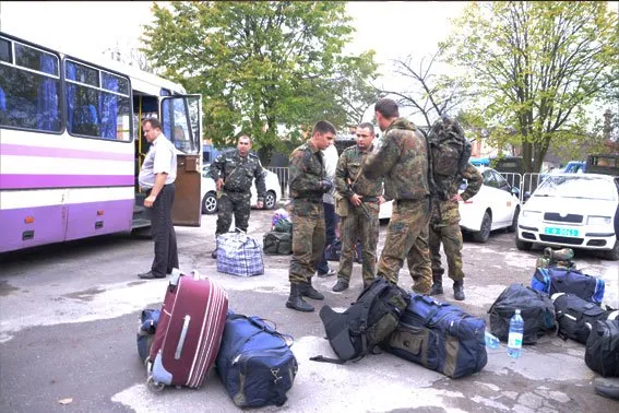 До Львова із зони АТО повернулося понад півсотні правоохоронців (Фоторепортаж) — фото 2