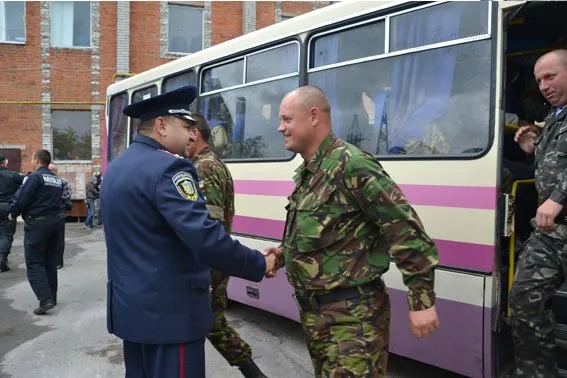 До Львова із зони АТО повернулося понад півсотні правоохоронців (Фоторепортаж) — фото 6