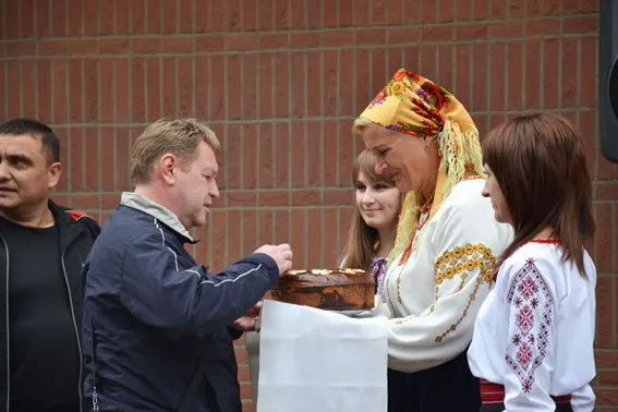 Героїв транспортної міліції, які повернулись із зони АТО зустріли хлібом-сіллю (Фоторепортаж) + (Відео) — фото 4