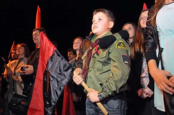 Традиційний Марш слави УПА обійшовся без смолоскипів, однак провокацій уникнути не вдалось (Фоторепортаж) — фото 9