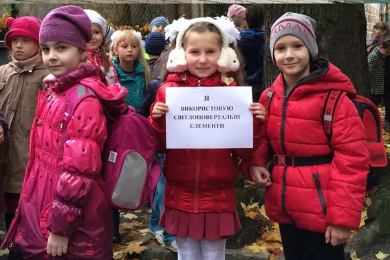Для школярів провели практичний урок з безпеки на дорозі (Фоторепортаж) — фото 2