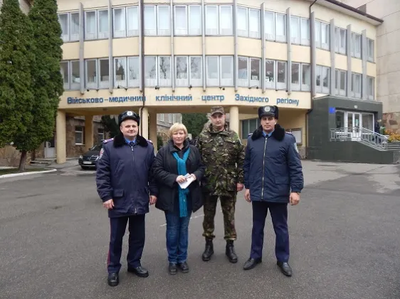 Вітаміни та ліки для поранених військовослужбовців (Фото) — фото 3