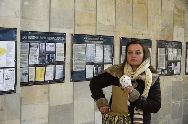 У Львівському палаці мистецтв відкрилася документально-наукова виставка «Вбивство голодом – геноцид!» (Фото) — фото 2