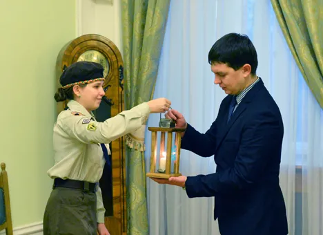 Вифлеємськйи вогонь добрався до Львівської облдержадміністрації (Фото) — фото 1