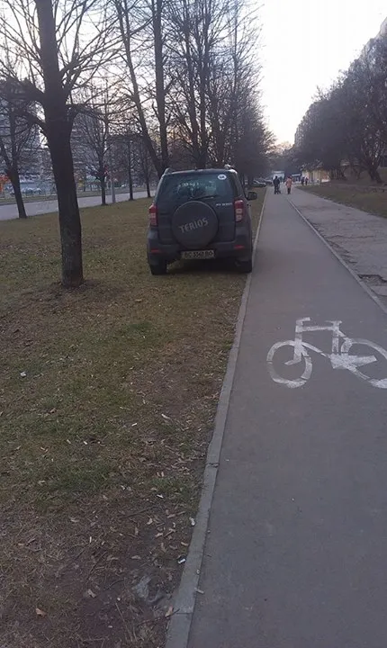 «Авторагулі» у Львові: чи бачить ДАІ скарги у Фейсбуці? (Фото) — фото 11