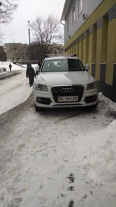 «Авторагулі» у Львові: чи бачить ДАІ скарги у Фейсбуці? (Фото) — фото 5
