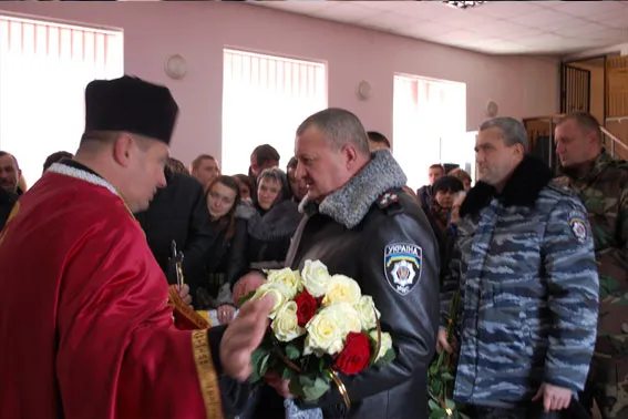 Поховали сержанта міліції Тараса Дороша, котрий загинув від кулі снайпера в зоні проведення АТО (Фоторепортаж) — фото 4