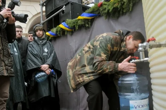 На площі Ринок відбулось загальноміське освячення води (Фоторепортаж) — фото 7
