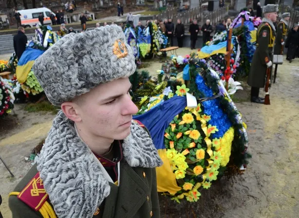 Львів’яни віддали шану воїнам УГА та новітнім героям України (Фоторепортаж) + (Відео) — фото 3
