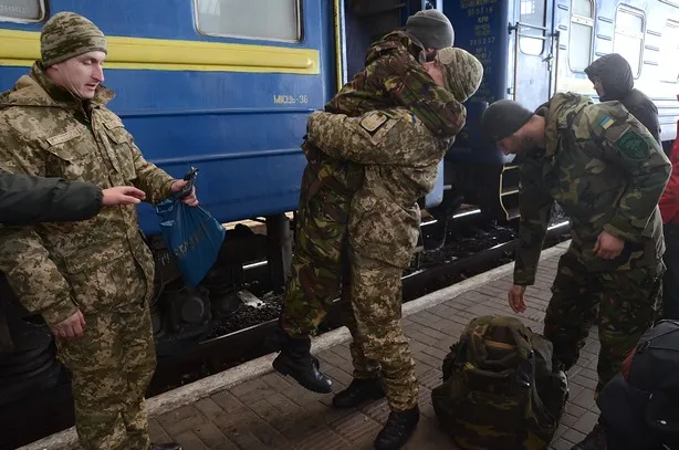 Понад 100 львівських прикордонників повернулися з Донбасу (Відео) — фото 1