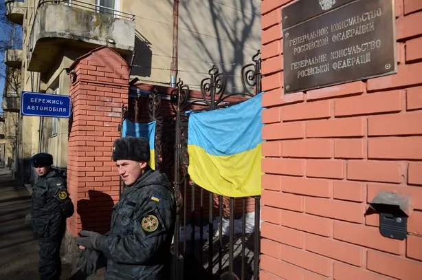 У Львові вимагали закрити консульство Росії (фоторепортаж) + (відео) — фото 1