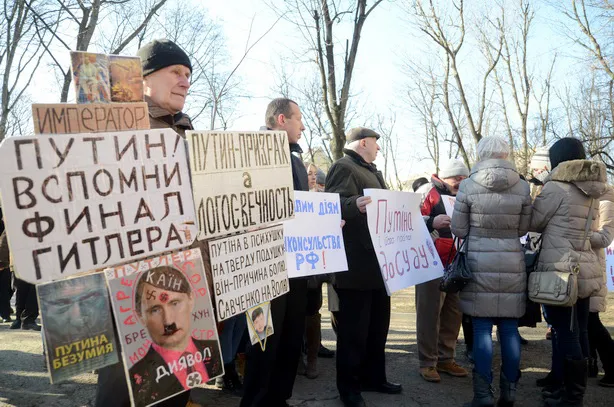 У Львові вимагали закрити консульство Росії (фоторепортаж) + (відео) — фото 4