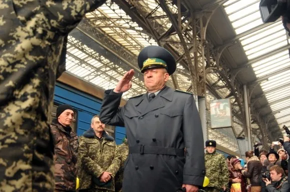 У Львові зустріли близько ста львівських прикордонників, що виконували завдання в зоні АТО (фоторепортаж) — фото 9