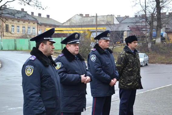 У Львові на станції Підзамче шукали вибухівку (фоторепортаж) + (відео) — фото 6