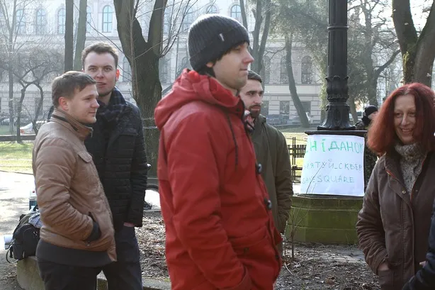 У Львові активісти організовують цілодобове чергування у сквері біля собору св. Юра (фото) + (відео) — фото 3
