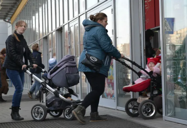 «Російське вбиває». У Львові застерігають матусь від небезпечної продукції (фото) — фото 3