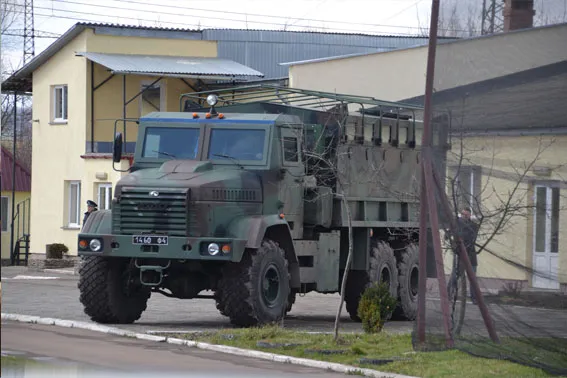 У Львові правоохоронці знешкодили терористів та звільнили заручників (фоторепортаж) + (відео) — фото 11