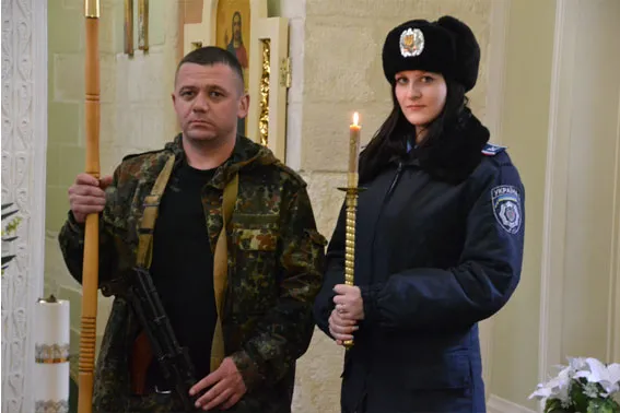 Бійцям АТО відправили мікроавтобус з пасками та іншими великодніми подарунками (фото) — фото 8
