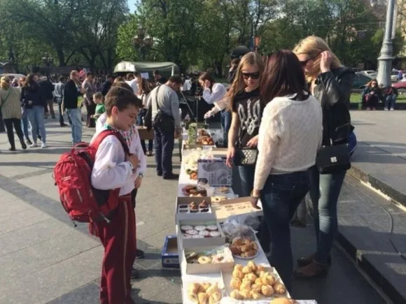 Львівські діти зібрали для АТО 15 тис. гривень (фото) — фото 1
