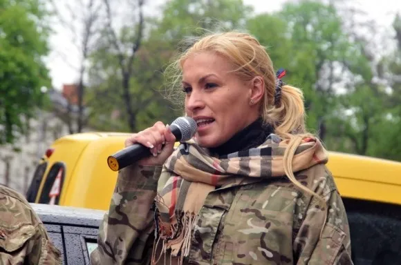 «Правий сектор» передав своє звернення до Президента (фото) — фото 3