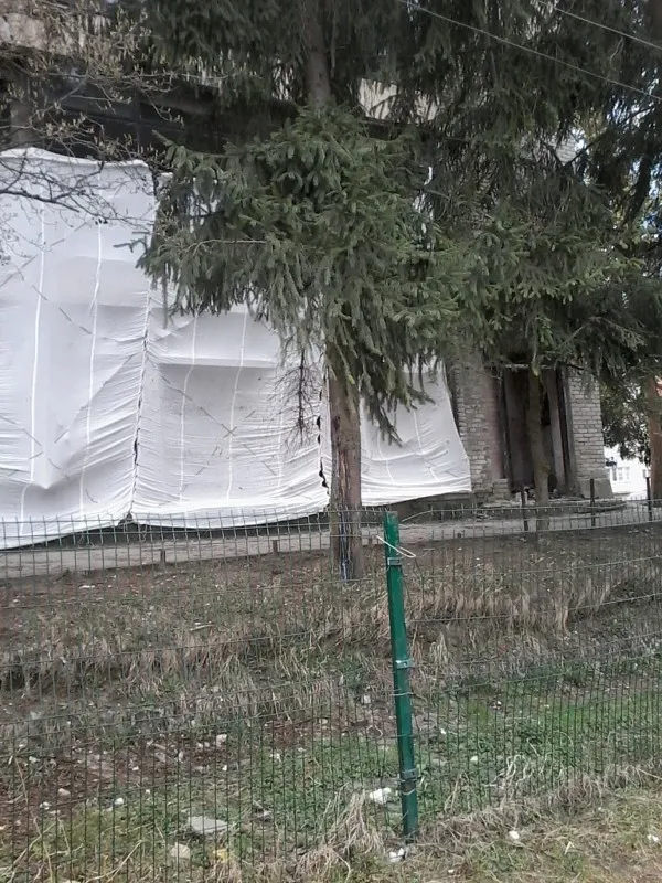На Львівщині спалений військовий комплекс замаскували перед приїздом Порошенка (фото) — фото 1
