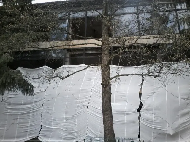 На Львівщині спалений військовий комплекс замаскували перед приїздом Порошенка (фото) — фото 3