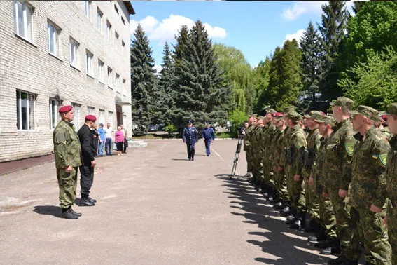 Загін львівських правоохоронців вирушив на ротацію у зону АТО (фото) — фото 3