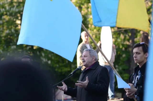 У Львові відбувся траурний мітинг до 71-ї річниці депортації кримськотатарського народу (фото) — фото 8