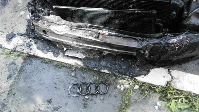 У Львові на світанку невідомі підпалили два авто (фото) — фото 2