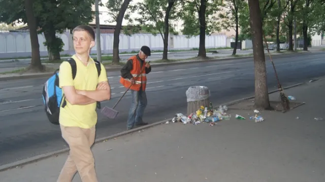 АС-4 біля Янівського цвинтаря продовжує ганьбити місто — фото 1