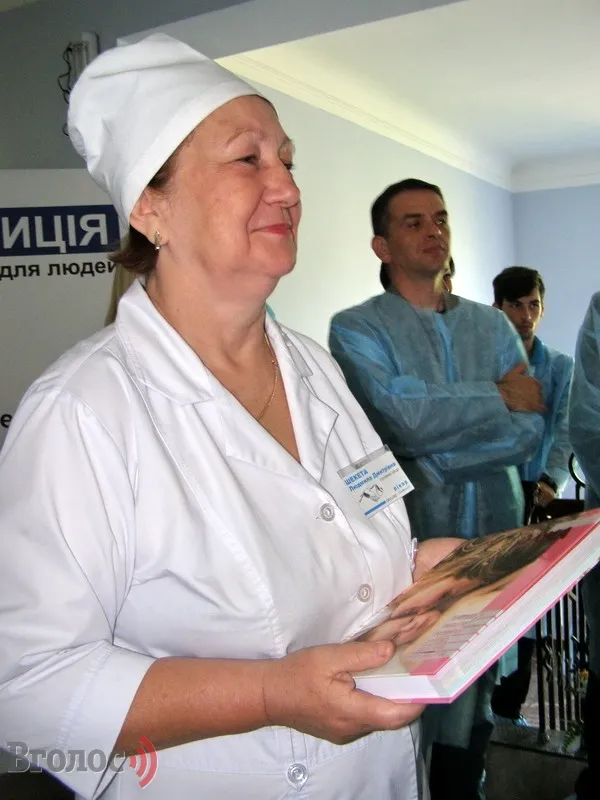 Сьогодні вперше львівським малюкам видали свідоцтво про народження в пологовому будинку (фото) — фото 2