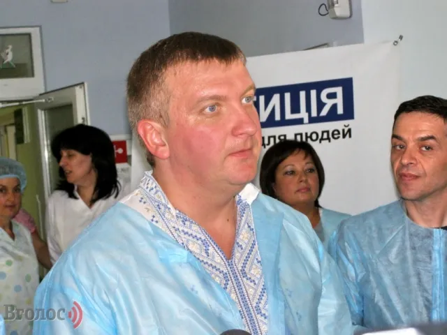 Сьогодні вперше львівським малюкам видали свідоцтво про народження в пологовому будинку (фото) — фото 4