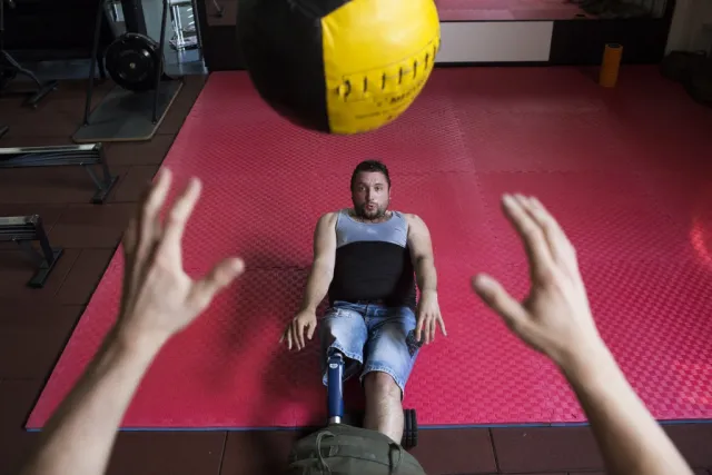 «Рани» на світлинах героїв закликають львів’ян до реінтеграції бійців у суспільство — фото 4