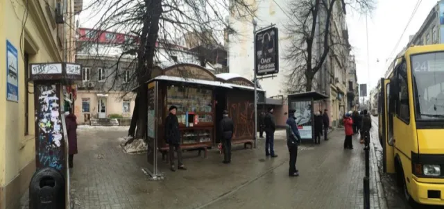 LED-бруківка осяватиме сквер на Дорошенка — фото 1